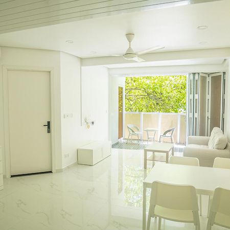 Beachfront Apartment Мале Экстерьер фото
