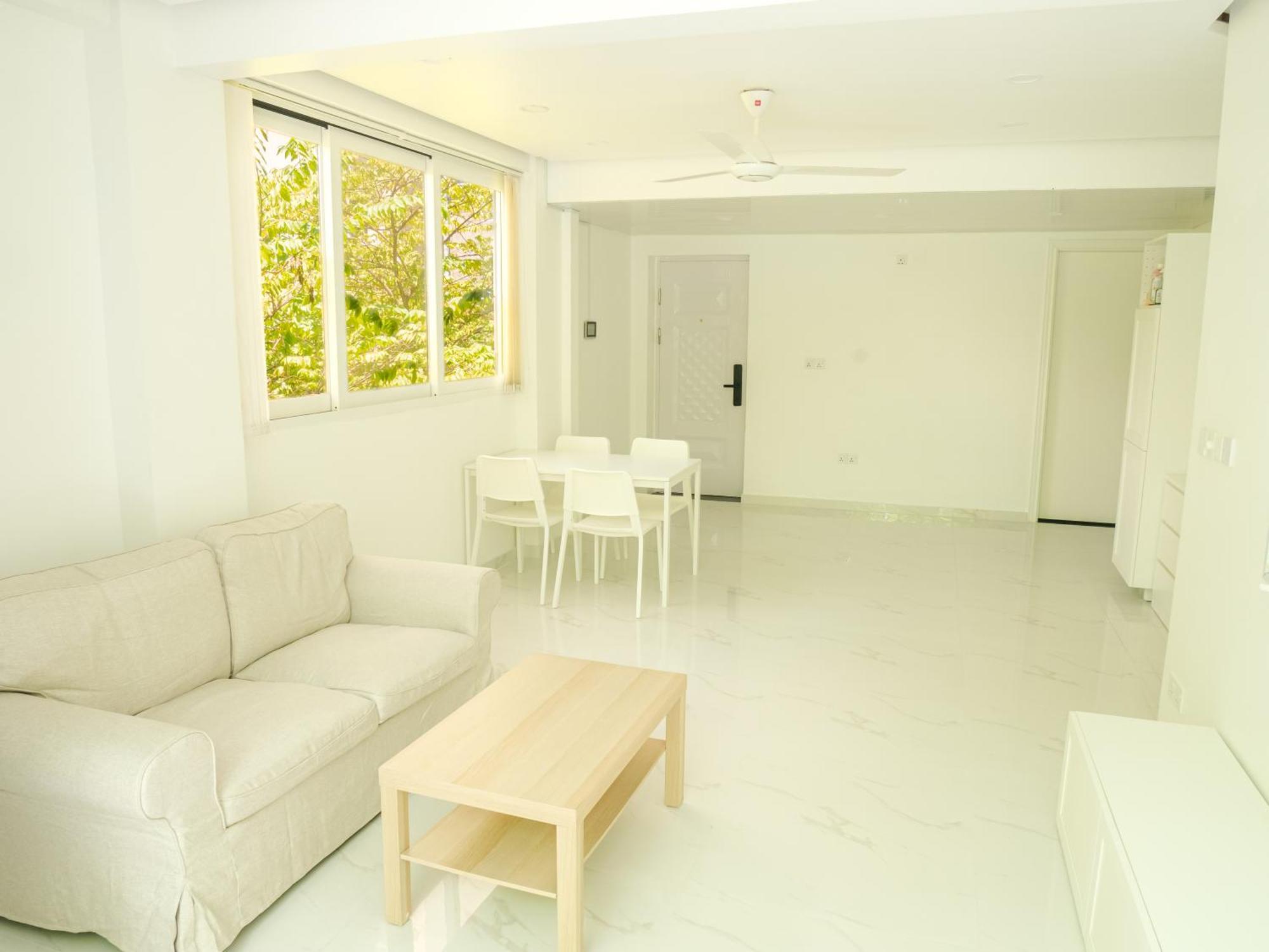 Beachfront Apartment Мале Экстерьер фото